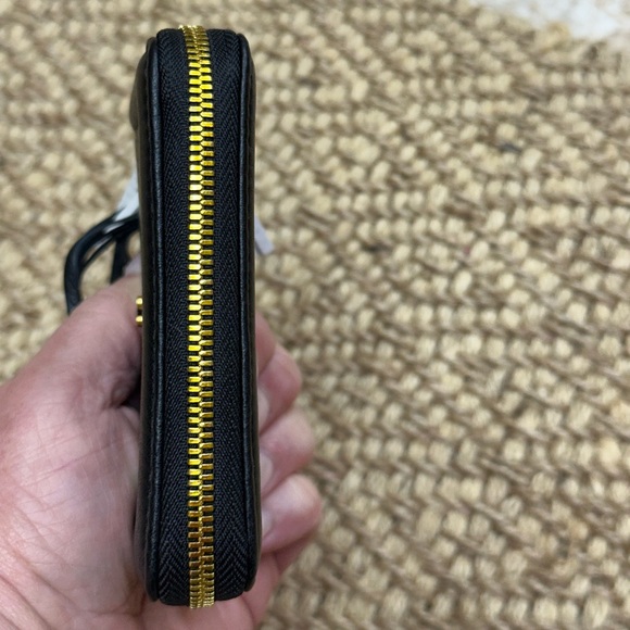 HOBO Nila small zip wallet - Picture 4 of 8